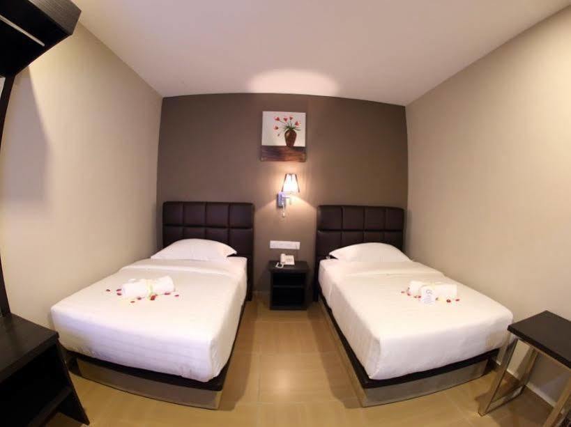 Gl Hotel Kluang Buitenkant foto